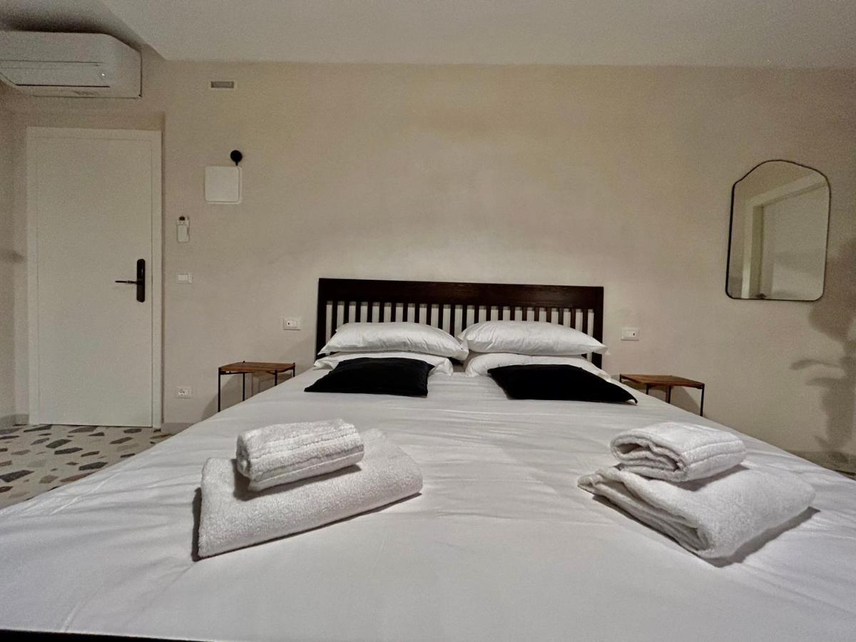 Farini Suites Wi-Fi Венеція Екстер'єр фото
