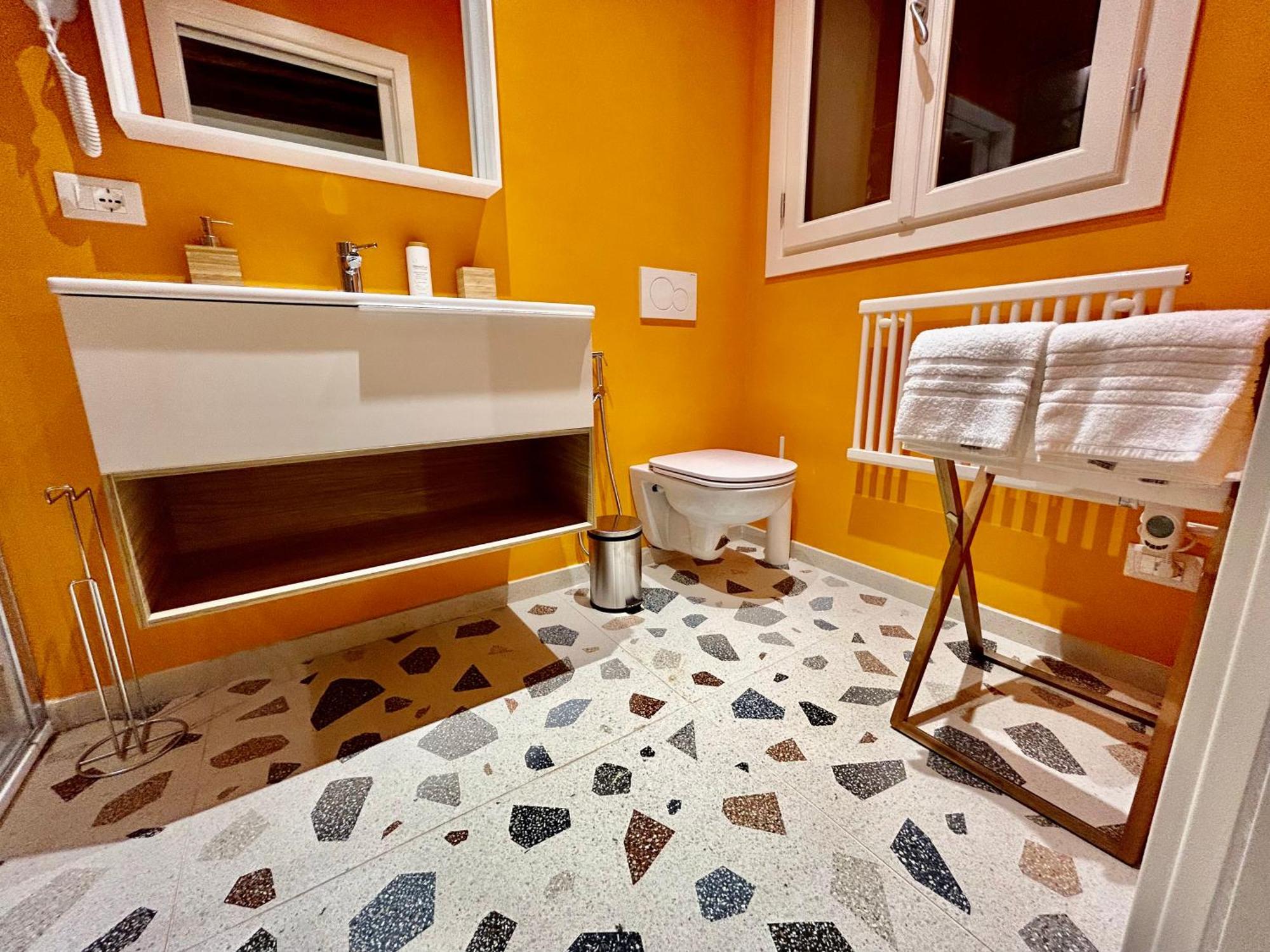 Farini Suites Wi-Fi Венеція Екстер'єр фото