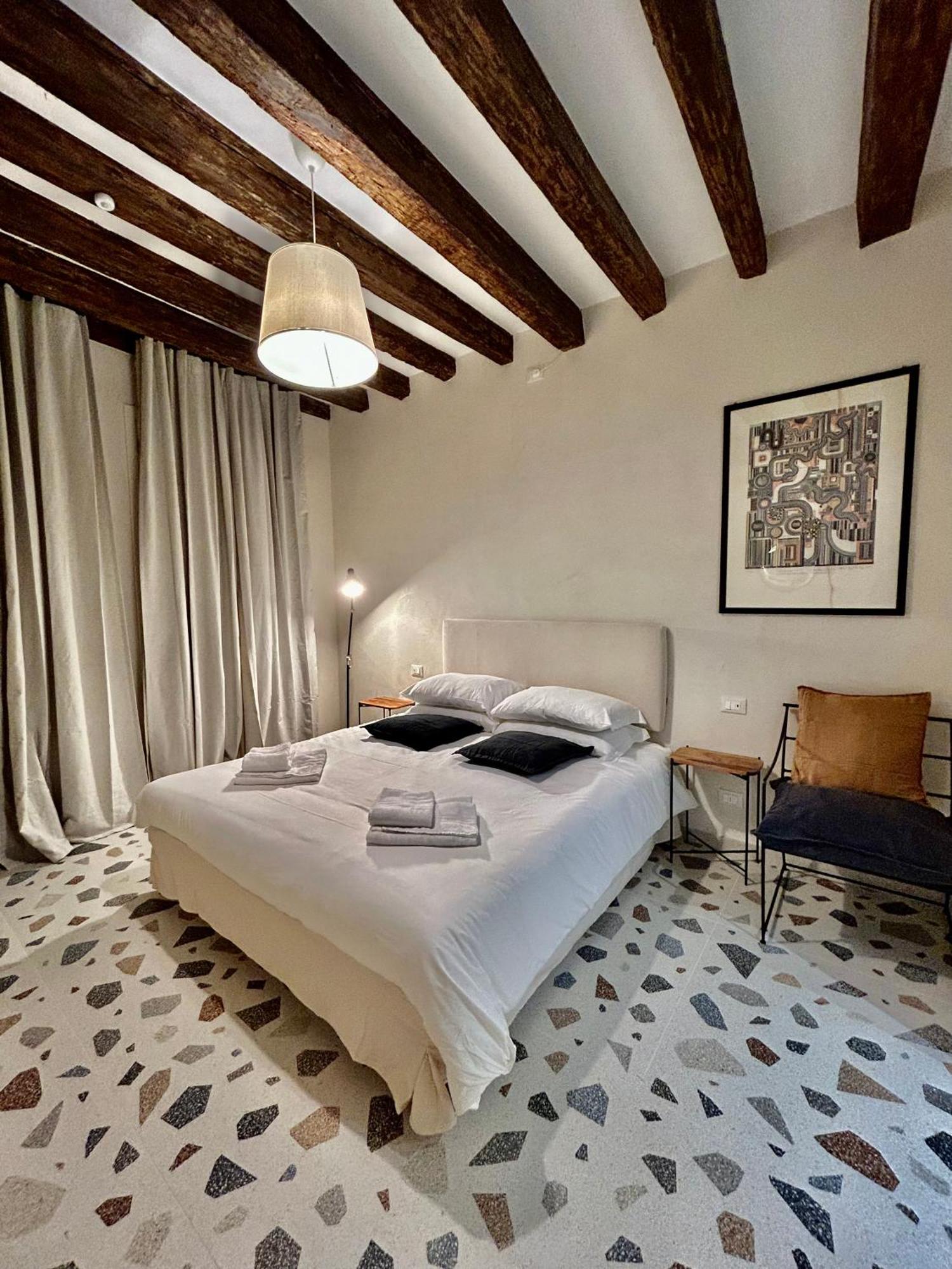 Farini Suites Wi-Fi Венеція Екстер'єр фото