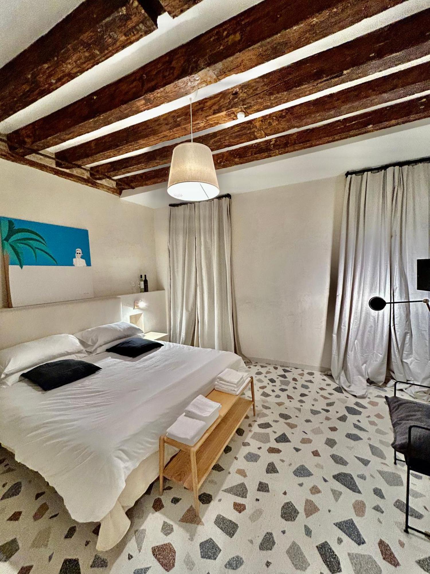 Farini Suites Wi-Fi Венеція Екстер'єр фото